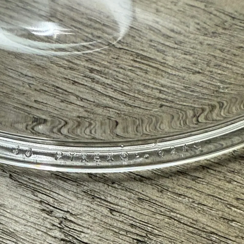 Pyrex Glass Lid 33 624c Fits 024, 026, 443 dishes and more.